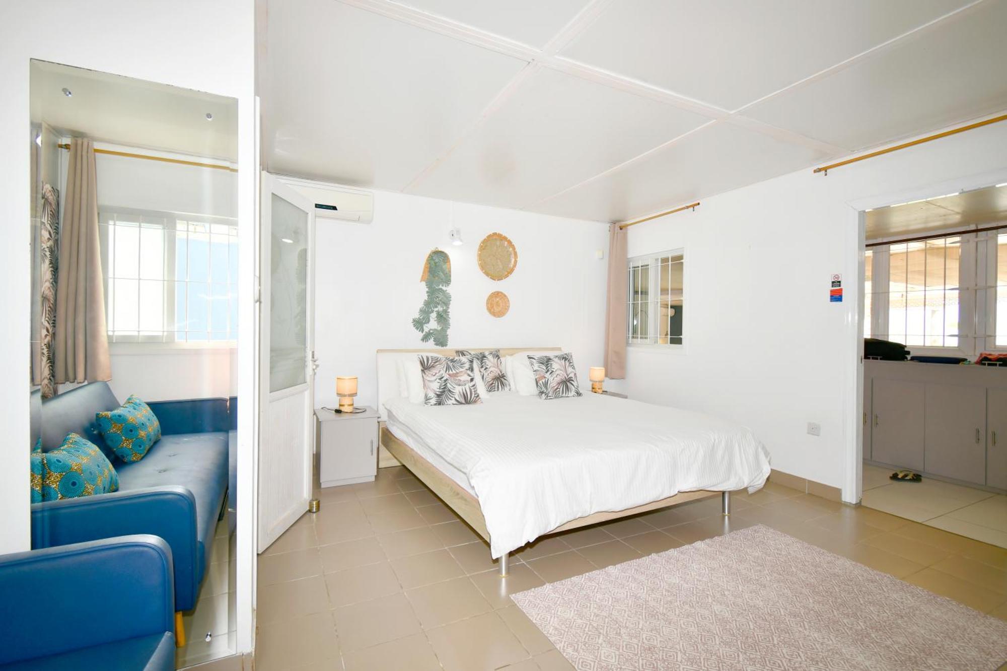 Chalet Kestrel With Pool On The Beach Riambel Екстериор снимка
