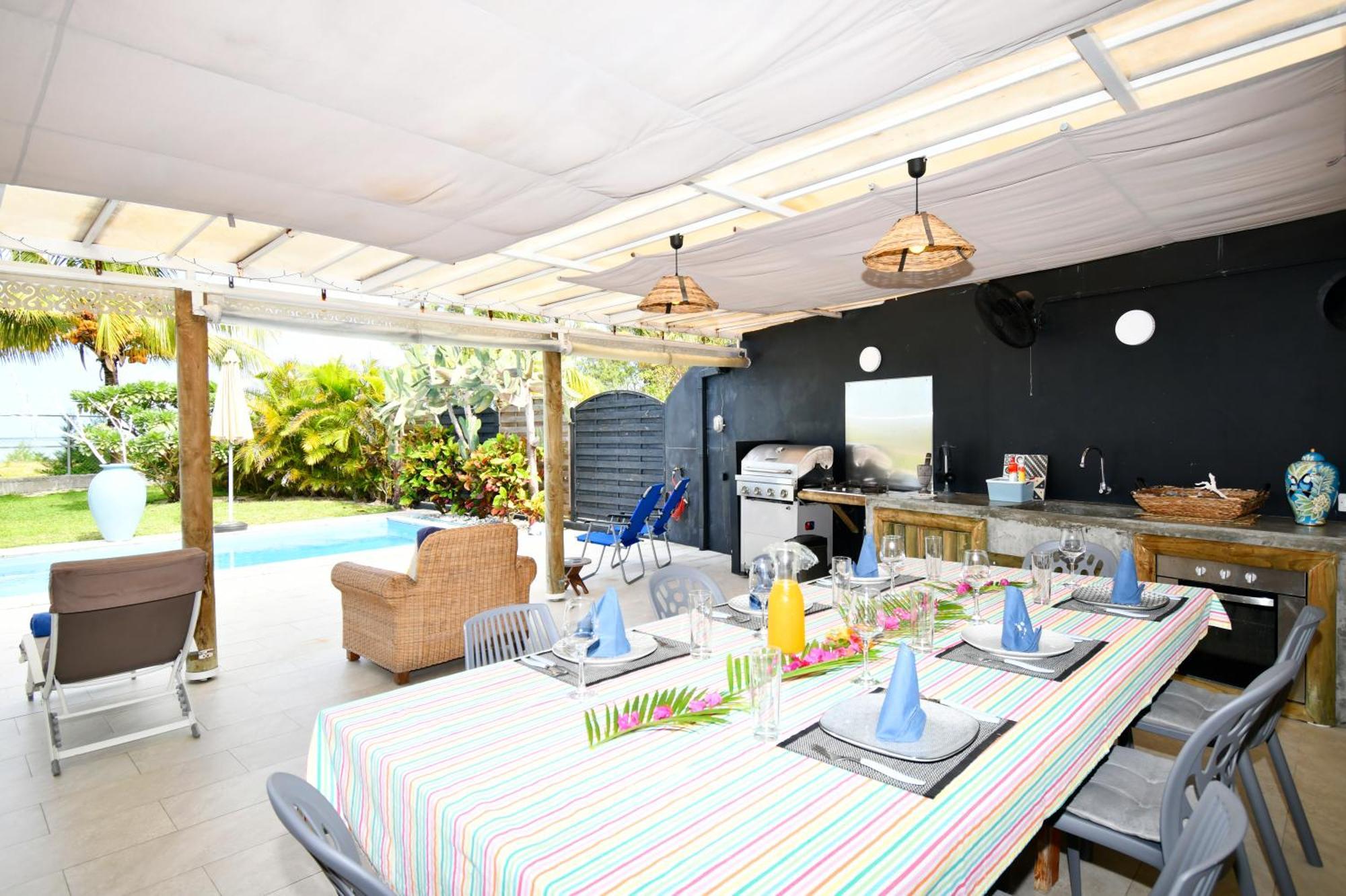 Chalet Kestrel With Pool On The Beach Riambel Екстериор снимка