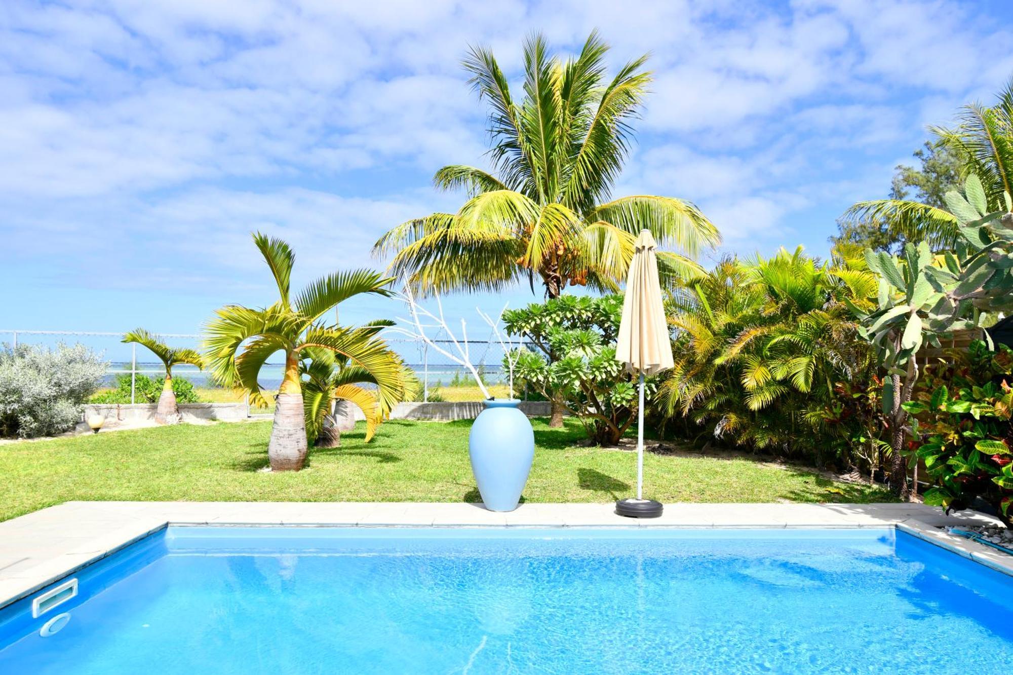 Chalet Kestrel With Pool On The Beach Riambel Екстериор снимка