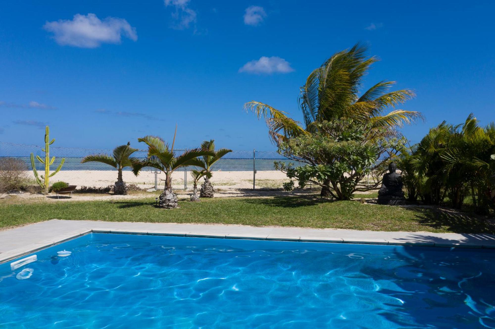 Chalet Kestrel With Pool On The Beach Riambel Екстериор снимка